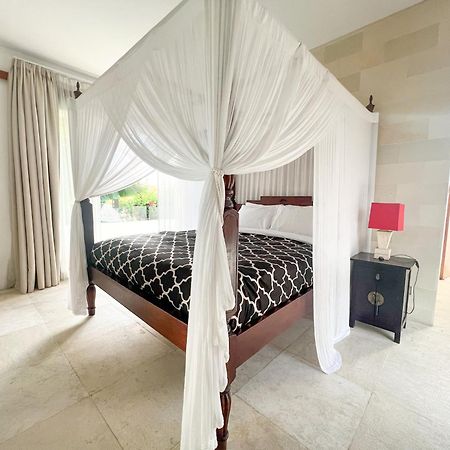 Elegant Villa Casabianca - Tropical Pool & Garden, Near Potato Head Beach Club! Seminyak Eksteriør billede
