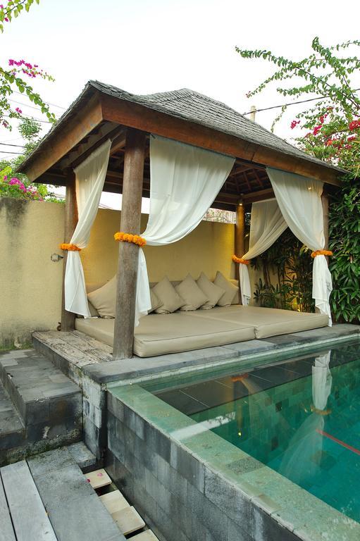 Elegant Villa Casabianca - Tropical Pool & Garden, Near Potato Head Beach Club! Seminyak Eksteriør billede